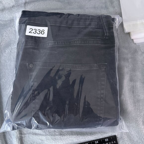 H&M Straight Leg Jeans Women's Size 38/32 High Rise Acid Wash Denim Black - Picture 13 of 13